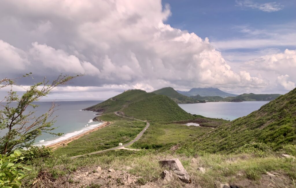 セントクリストファー・ネービス ってどこ？Nevis, West Indies - New